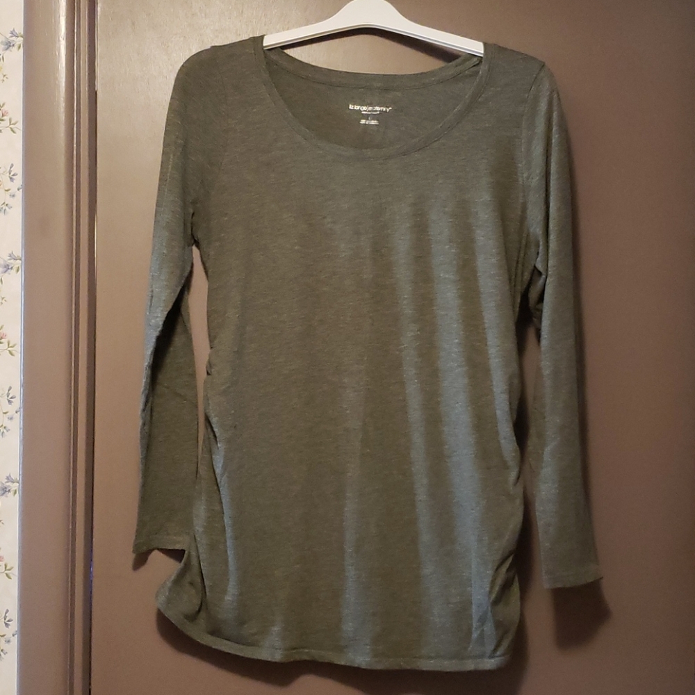 ☀️2/$15☀️ Long sleeve maternity tee